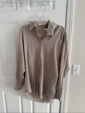 H&M Crinkled Light Taupe Button-Up Top